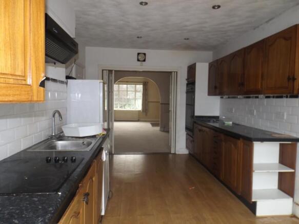 Kitchen Through Loun