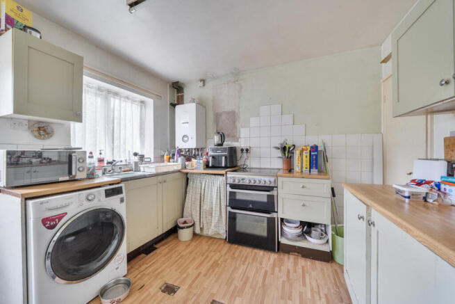 3 bed Semi-Detached for sale Image 6