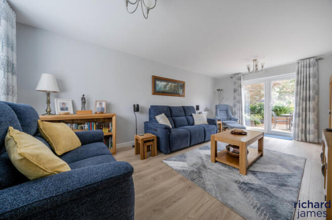 f4b2f1abd7a34eaabe8b7a7fffe2c11b