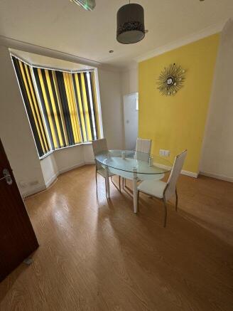 rothesay-avenue-ng7-1pu-1056492