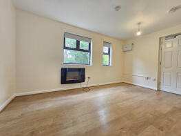 28, Melrose Drive, Wolverhampton WV6 7XQ