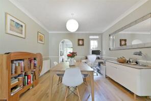 81, Bourne Avenue, Windsor SL4 3JR