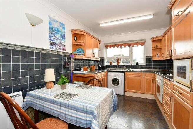 Kitchen/ Breakfast Room