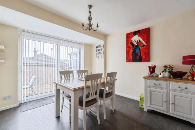 3 bed Semi-Detached for sale Image 8