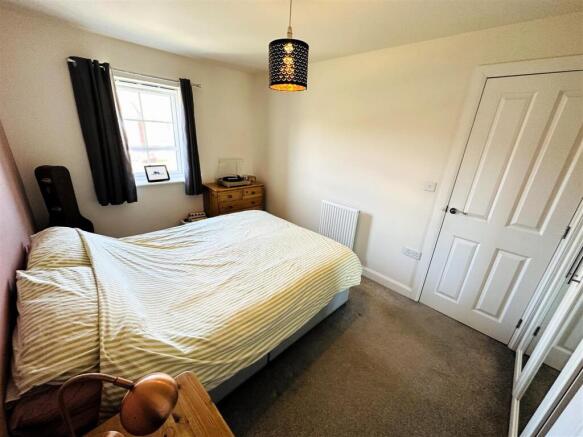 3 bed Semi-Detached for sale Image 10