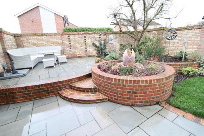 Patio & Garden