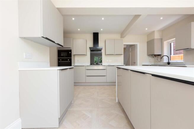 96 Parkdale Road 5.jpg
