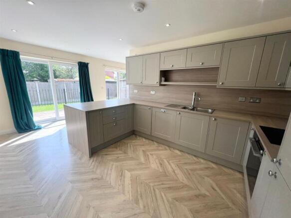 Kitchen..jpg