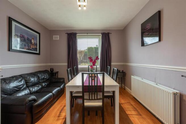 13 Balmoral Avenue Galashiels 09.jpg