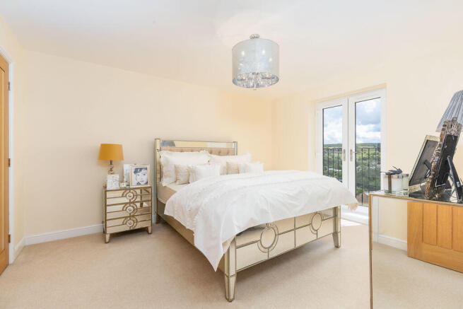 4 bed Detached for sale Image 10