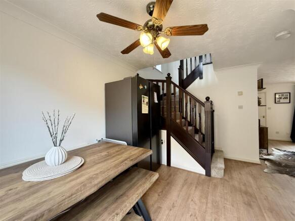 3 bed Detached to rent Image 6