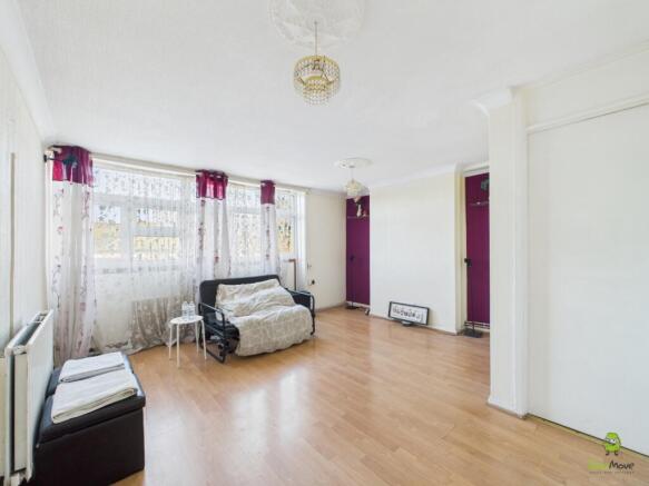 CAM03779G0-PR0342-STILL005