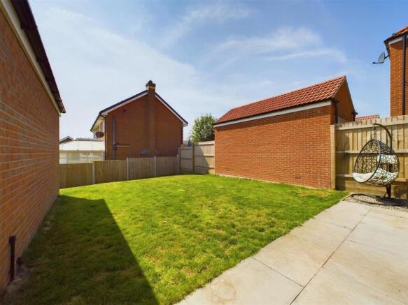 3 bed Detached for sale Image 11