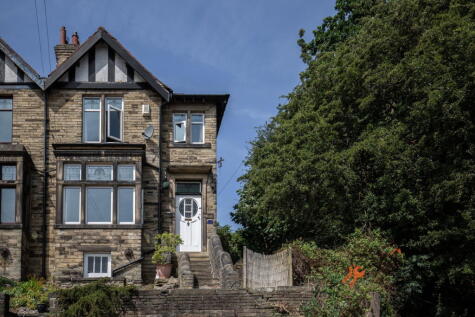 Bradford Road, Brighouse, HD6 4BT