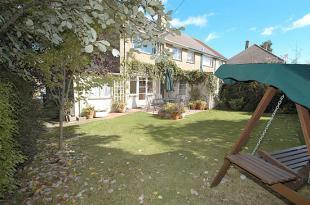 Rear garden to hse
