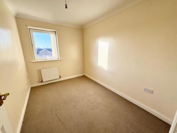 2 bed Flat for sale Image 6