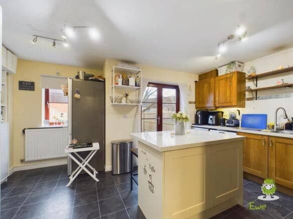 Kitchen2-min