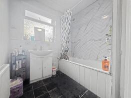 49, Headstone Gardens, Harrow HA2 6PH