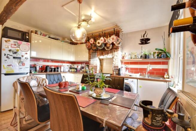 Kitchen / Dining Room