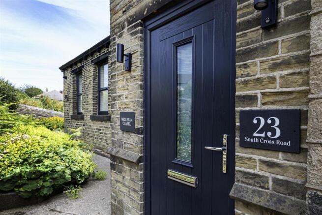 4 bed Detached for sale Image 6