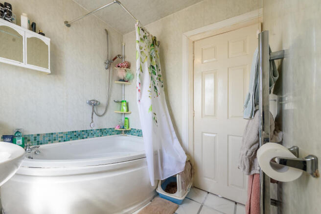 3 bed Terraced for sale Image 8