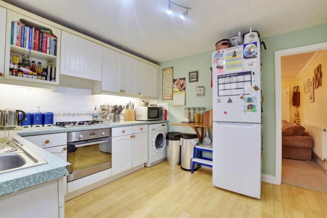 Kitchen/Breakfast...