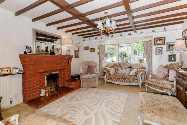 8387098-interior19.jpg