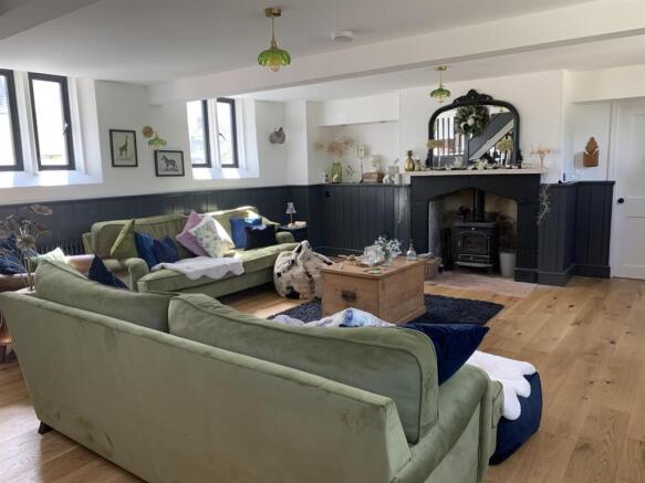 Living Area.jpg