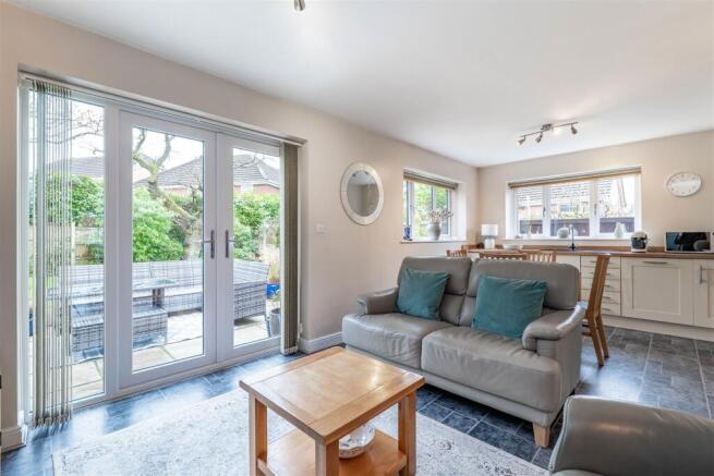 Kitchen/Breakfast Room