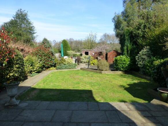 GARDEN PHOTO