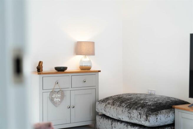 Living Room-5.jpg