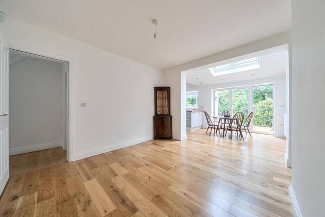 3 bed Semi-Detached for sale Image 7