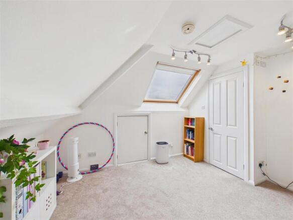3 bed Semi-Detached for sale Image 12