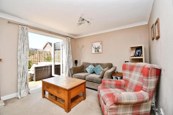 5 bed Detached for sale Image 7