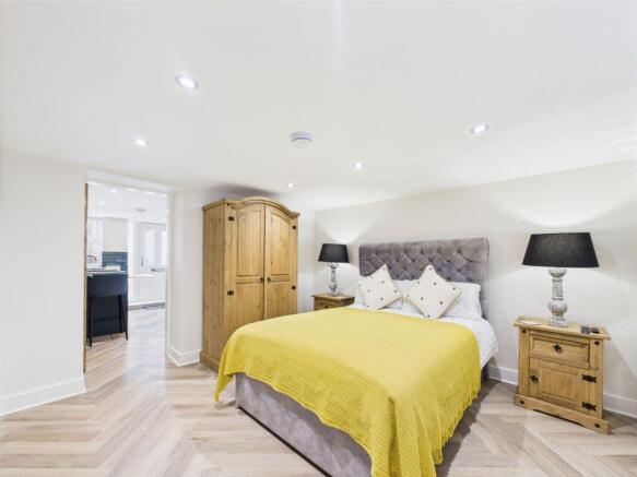 1 bed Apartment for sale Image 9
