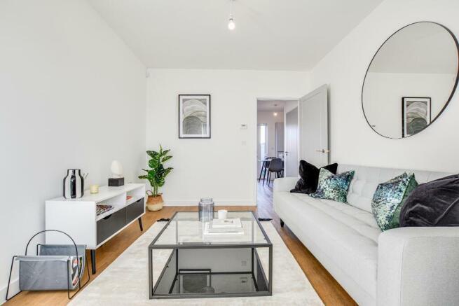 4 bed Terraced to rent Image 5