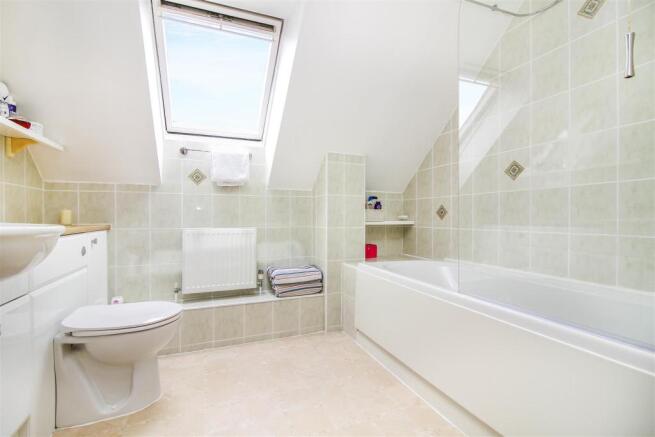 ,bathroom.jpg