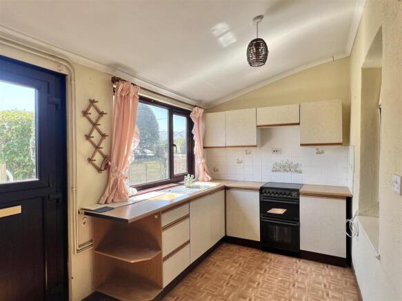 Kitchen: