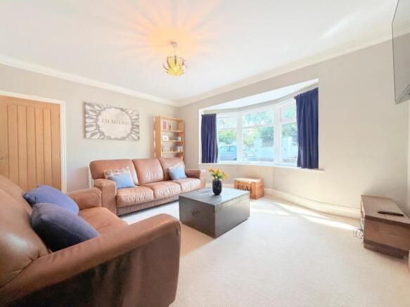 4 bed Detached for sale Image 6