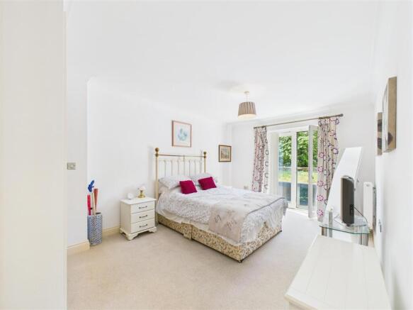 2 bed Apartment for sale Image 7