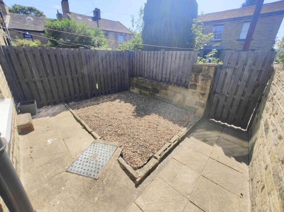 2 bed End of Terrace to rent Image 12