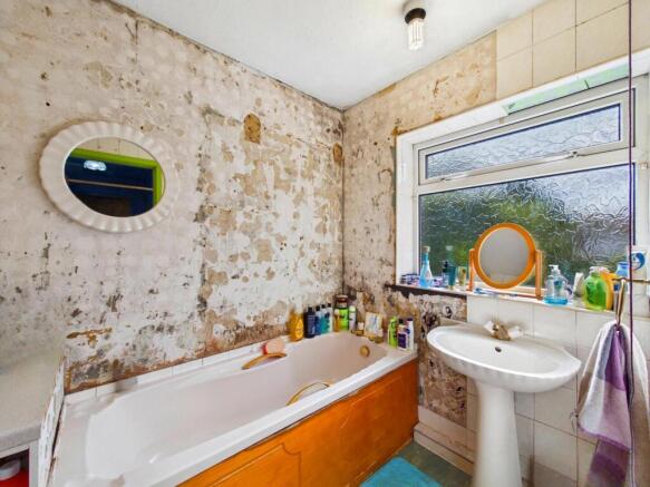 3 bed Semi-Detached for sale Image 12