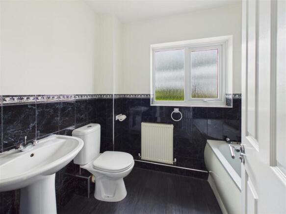 2 bed Terraced for sale Image 9