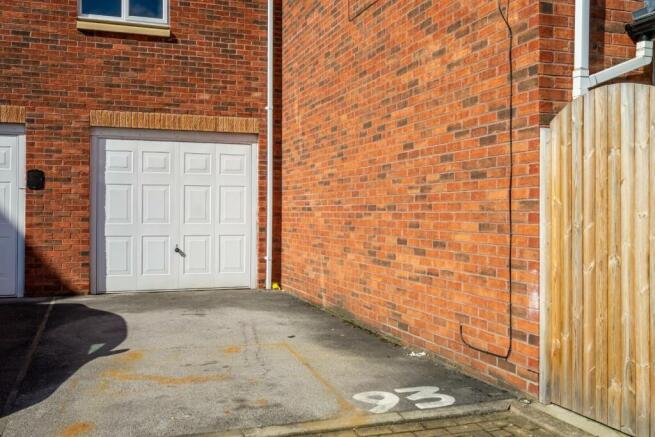 garage (1 of 1).jpg