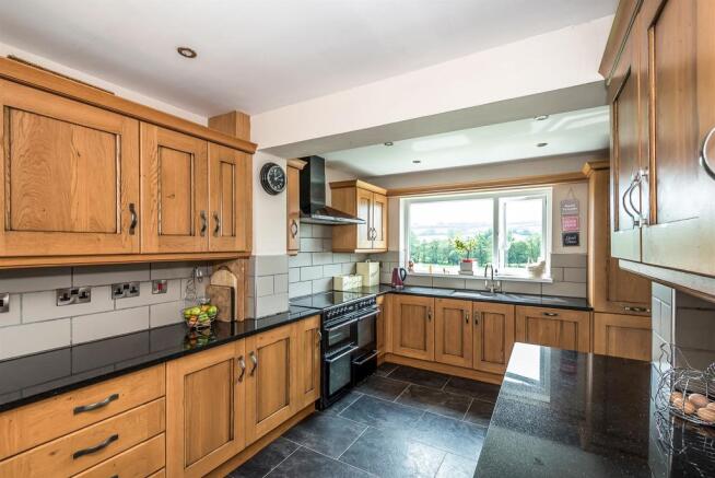 Kitchen: