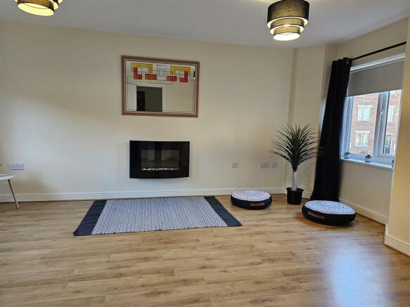 new lounge.jpg