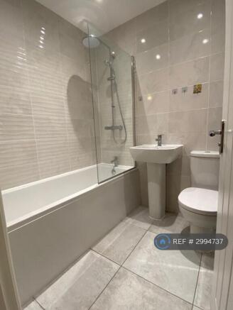 3 bed Semi-Detached to rent Image 11