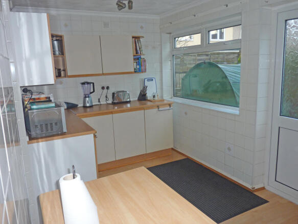 Large Fitted Kitchen