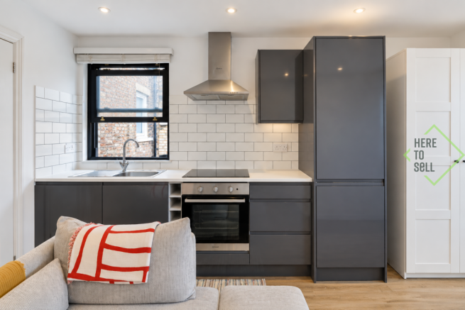 Friern Park N12-2
