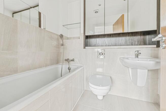 2 bed Apartment for sale Image 7